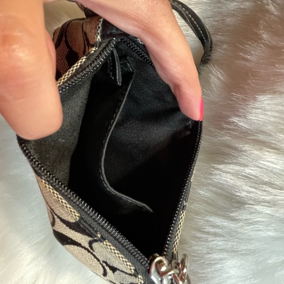 Wristlet - Picture 3 of 5